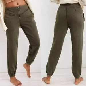 Aerie Women's Fleece Corset Jogger in Nomad Olive Green